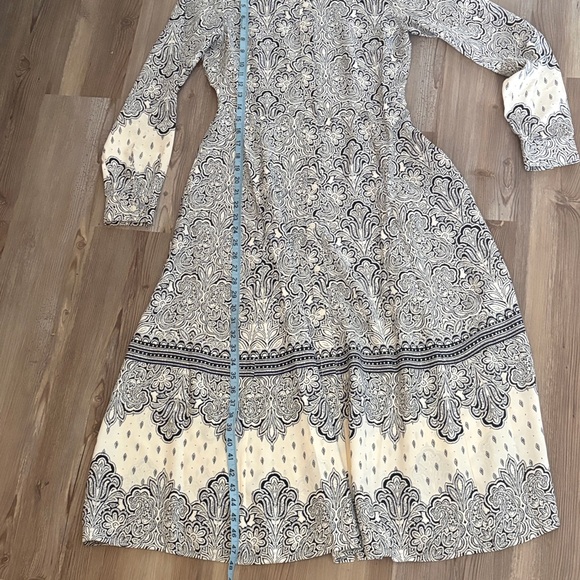 LOFT Elegant Black and Cream Patterned Long Sleeve Dress - Picture 10 of 11
